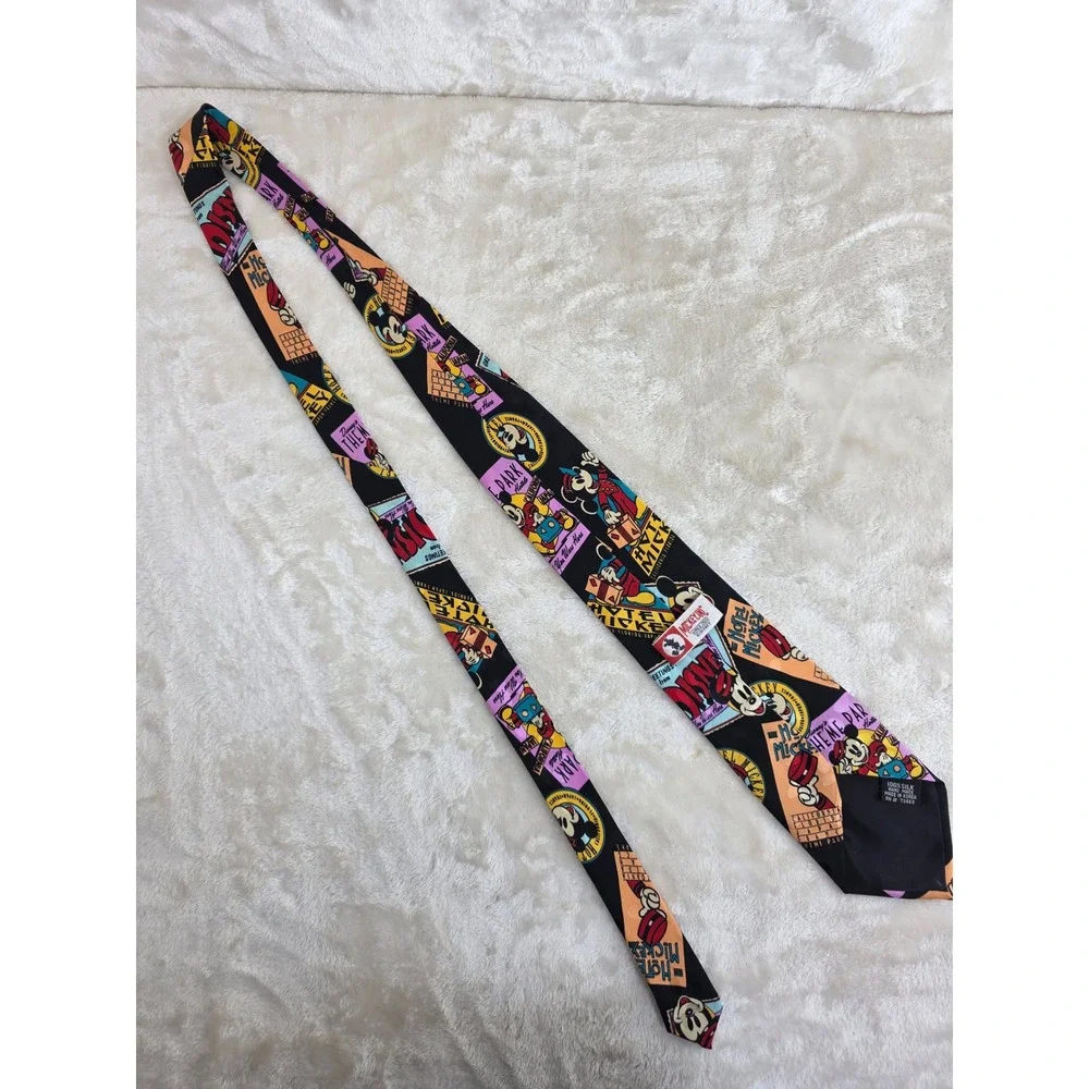 Mickey Inc Disney Mens Silk Tie Vintage Theme Park Hotel Bellhop Mickey Mouse‎
